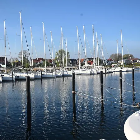 別荘 Haus Boddenperle *