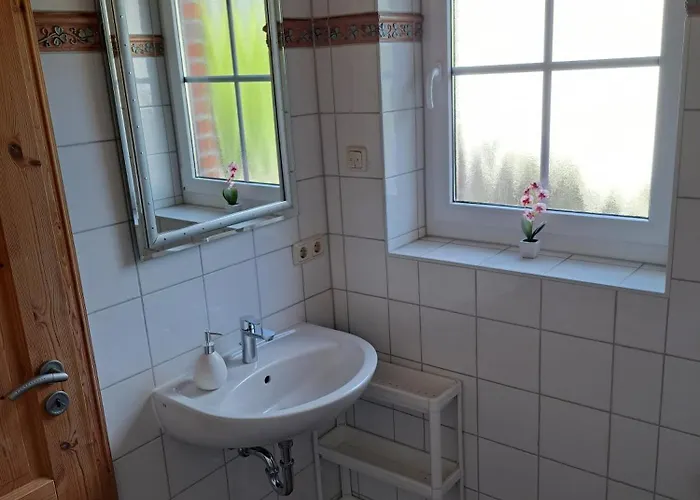 Semesterbostad Haus Boddenperle *